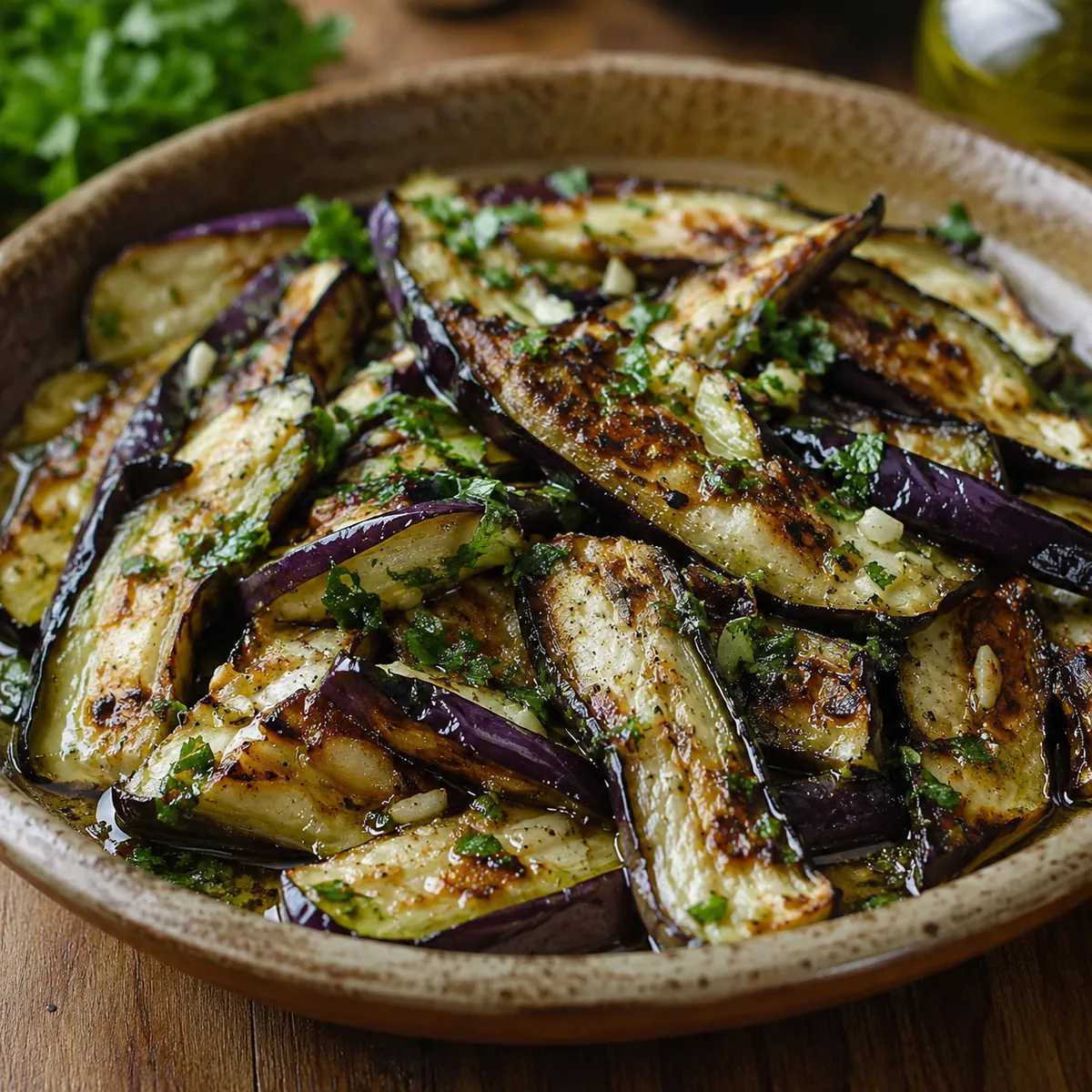 Salada de Berinjela Grelhada com Azeite